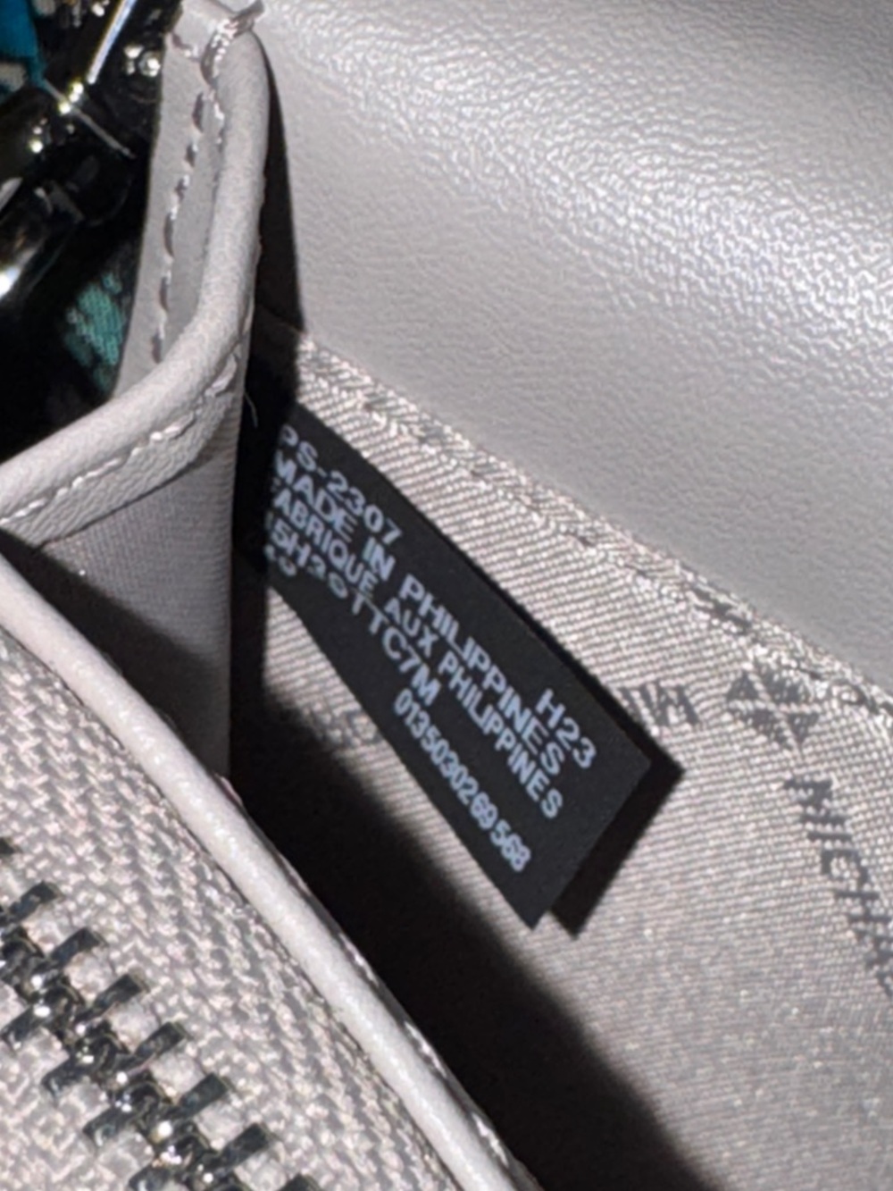 Michael Kors Jet Set Silver Metallic Leather Glitter Logo Strap Crossbody - Picture 15 of 17